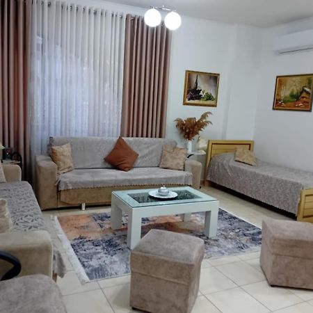 Enel Apartment City Center Саранда Екстер'єр фото
